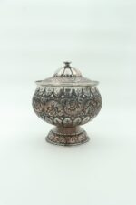 کاسه پایه دار قلم زنی بزرگ با در